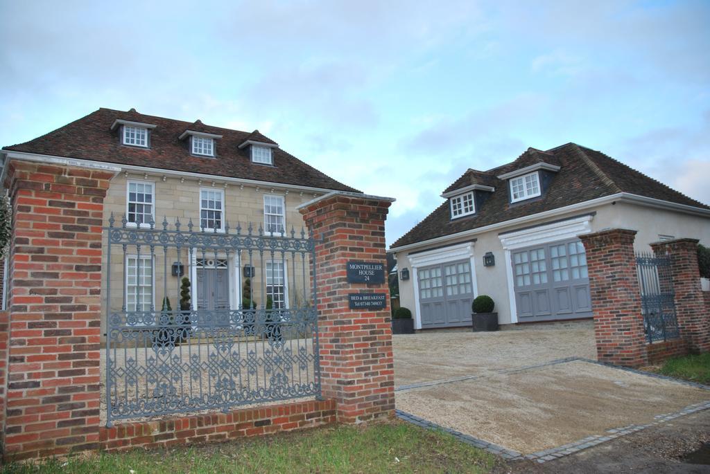 Montpellier House Bed & Breakfast Newport Pagnell Exterior foto
