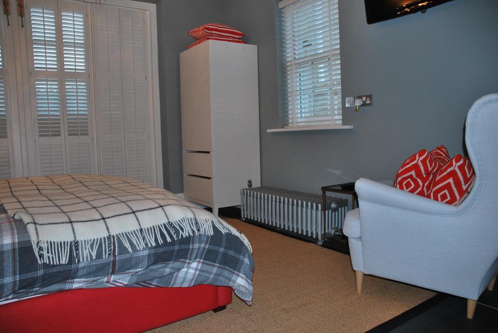 Montpellier House Bed & Breakfast Newport Pagnell Exterior foto